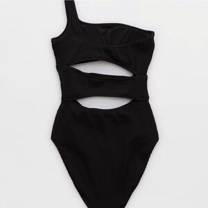 AE Crinkle cut out one piece one shoulder swimsuit, size medium